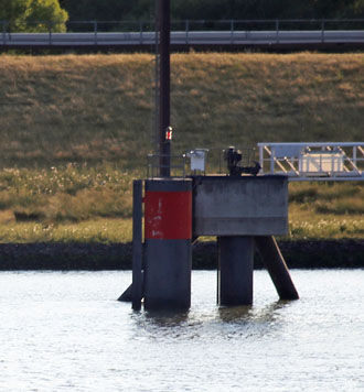 Richtfeuer Elbehafen Bützfleth Südeinfahrt West Leuchtfeuer Elbehafen Bützfleth