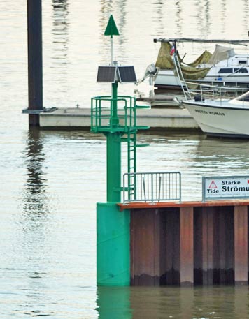 Wedel Westeinfahrt Steuerbord