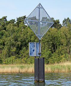 Einfahrtszeichen am Reecksee Einfahrtszeichen am Reecksee