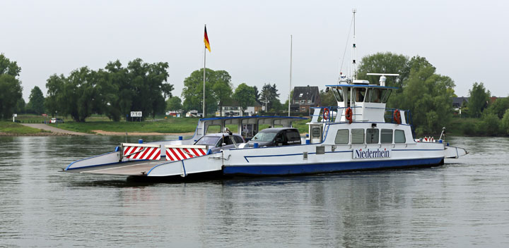 Rheinfähre Zons-Urdenbach Rheinfähre Zons-Urdenbach