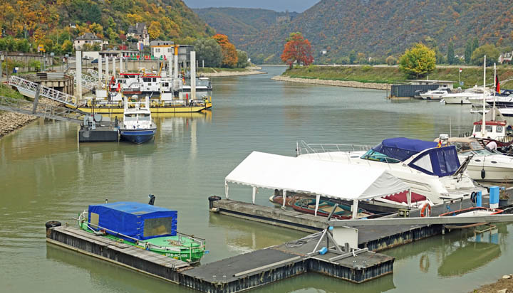 Ellerdonk Hafeneinfahrt Stadthafen Sankt Goar