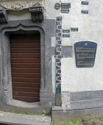 Lattenpegel Andernach Lattenpegel Andernach