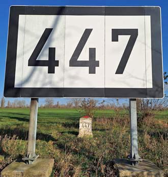 Myriameterstein 28 auf der rechten Rheinseite Myriameterstein 28 rechtsrheinisch