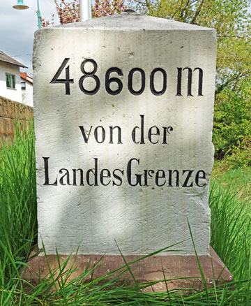 Myriameterstein 32 Südseite Myriameterstein 32 Südseite