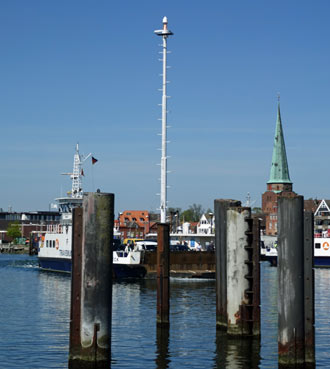 Uferfeuer am Fähranlegers in Travemünde Uferfeuer Untertrave
