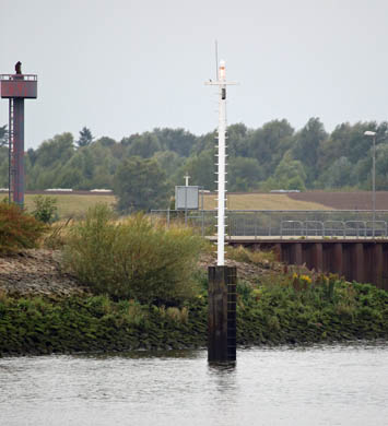 Leuchtfeuer Unterweser-km 6,00 Sdwest