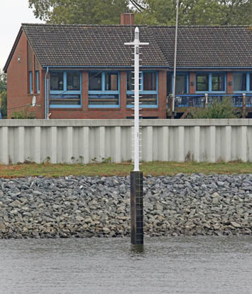 Uferfeuer vor dem Restaurant am Weser Yacht Clup