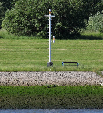 Uferfeuer an der Unterweser bei Stromkilometer 19,80