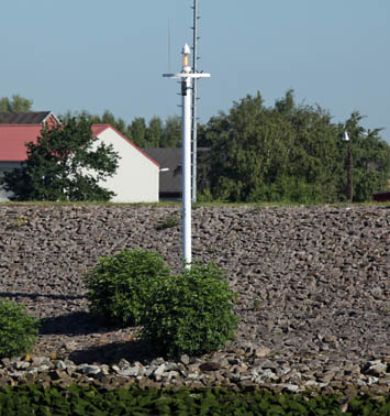 Uferfeuer bei Unterweserkilometer 8,25 Nordost