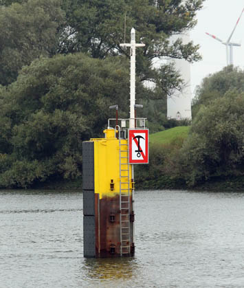 Hafenfeuer am Mittelsbürener Hafen