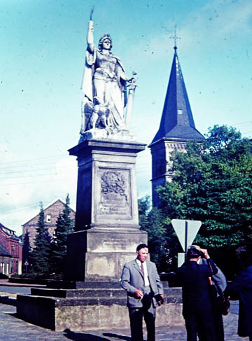 Kriegerdenkmal Germania