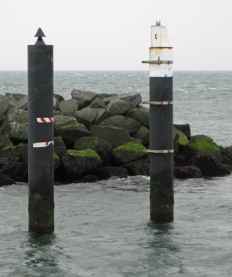 Helgoland Dnenhafen Wellenbrecher Ost