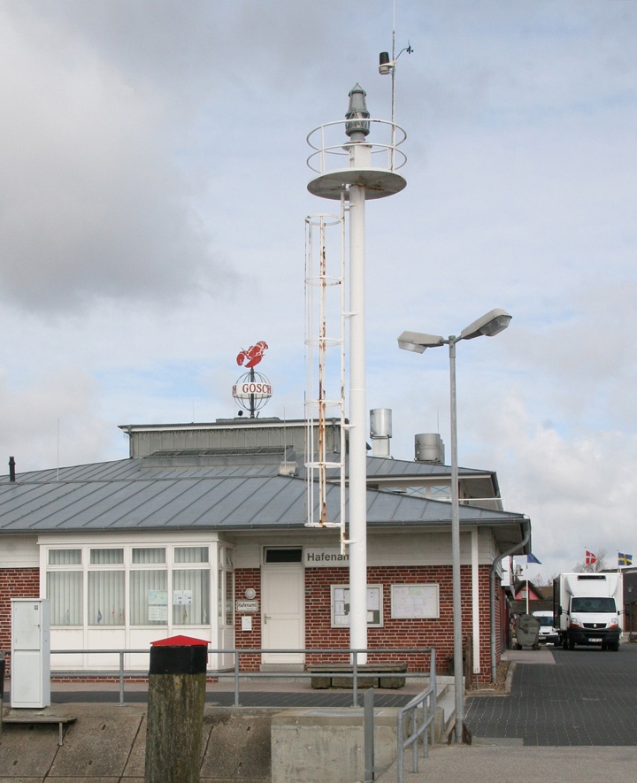 Altes Leitfeuer im Lister Hafen