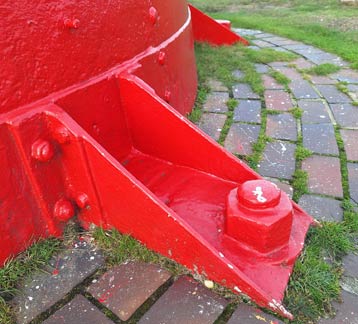 Fu�schraube am Leuchtturm List-West