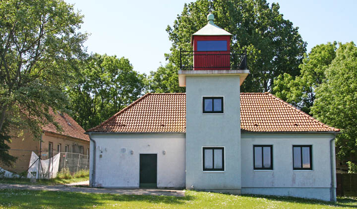 Leuchtturm Gollwitz Nord mit Maschinenhaus Leuchtturm Gollwitz