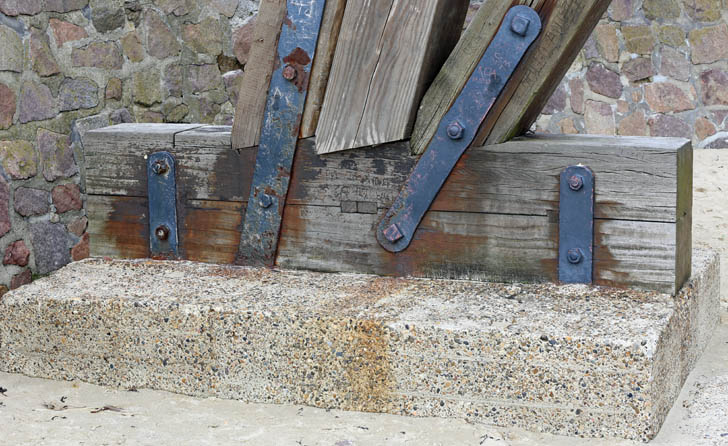 Fundament und Verankerung der Kugelbake Cuxhaven Kugelbake Cuxhaven