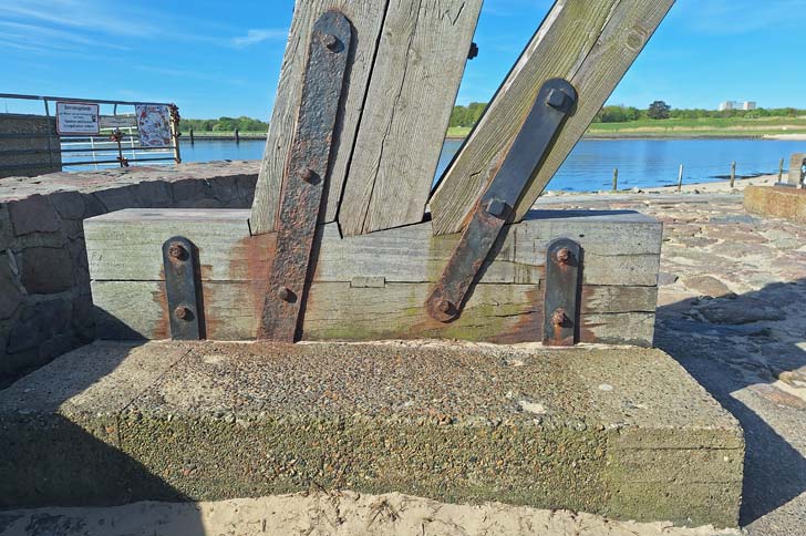 Fundament und Verankerung der Kugelbake Cuxhaven Kugelbake Cuxhaven