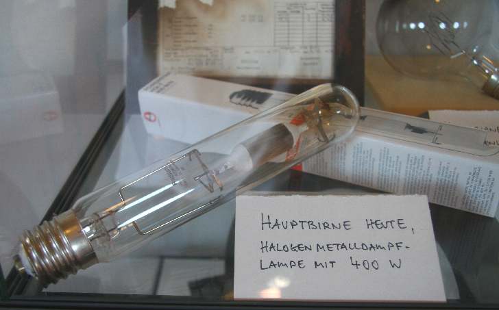 Halogen-Metalldampf-Lampe