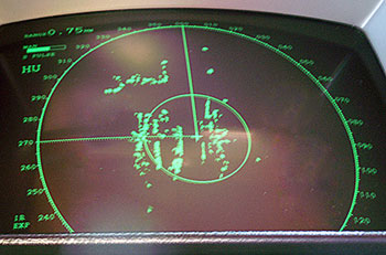 Rundsichtradar auf einem Schiff, Foto: Barbara Eckholdt via Wikipedia Radarbild