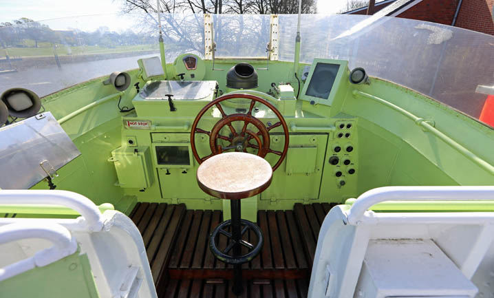 Oberer Fahrstand des Seenotkreutzers H-J Kratschke H-J Kratschke
